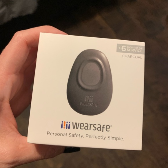Wearsafe panic button clip for runners (or walkers)
